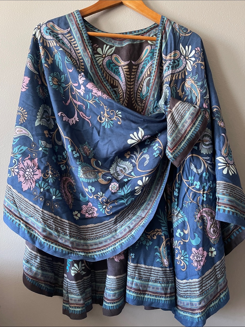 Women's Blue Floral Paisley Wrap Scarf
